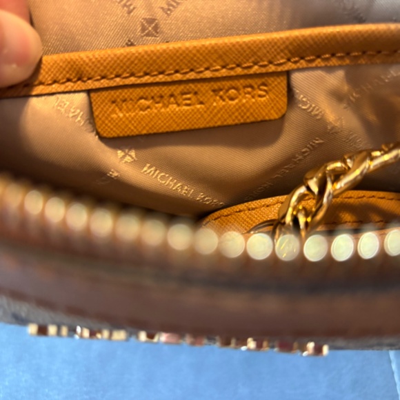 Michael Kors Jet Set Crossbody - Picture 7 of 7